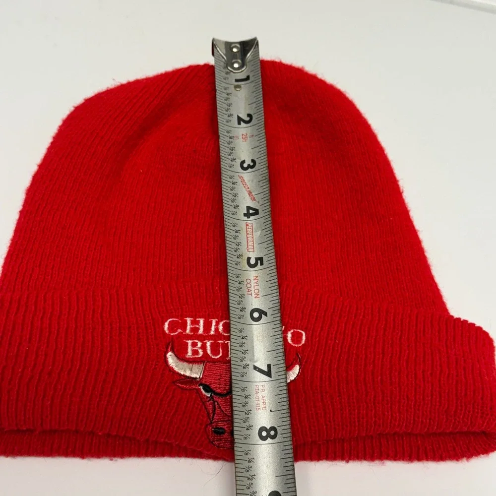 Chicago Bulls 90's NBA Knit Beanie Hat Red Embroidered Logo‎ Cuffed Winter Cap